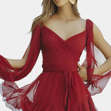 Skylar Vestido Mini con Escote en V y Mangas Ligeras