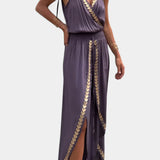 Donatila Mono Único con Detalles Dorados y Pierna Abierta