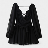 Skylar Vestido Mini con Escote en V y Mangas Ligeras