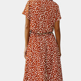 Rovena Vestido Midi de Lunares con Cuello Camisero y Cintura Ajustable